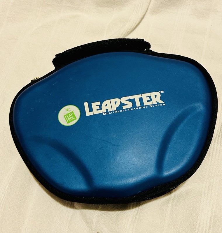 LEAPFROG LEAPSTER HARD SHELL CARRYING CASE~BLUE & BLACK~ZIPPER~FELT INTERIOR