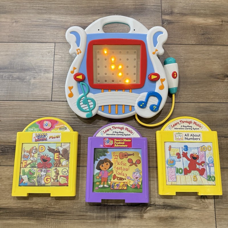 VTG Fisher Price Learn Through Music Toy w/ 3 Cartridges 2002 Dora Sesame – READ