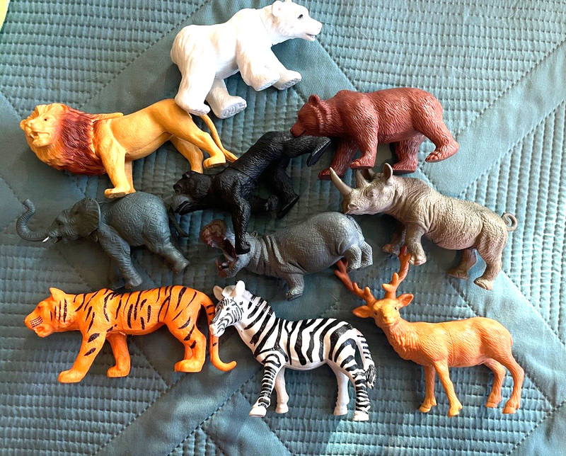 Lot of 10 Animals Figures Toys Wild Plastic Jungle Safari Forest Item #2