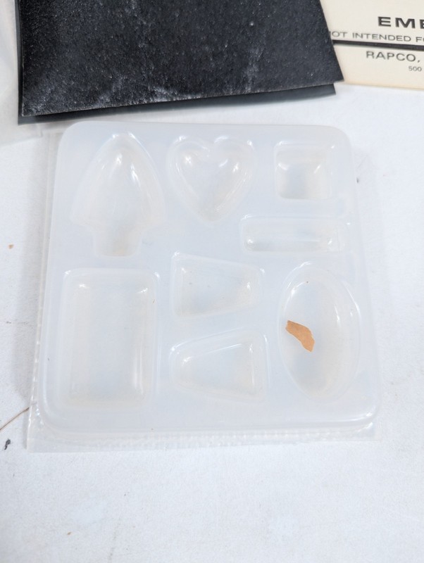 Vintage RAPCO Plasticast Embedding Starter Set Resin Craft Kit 1960s gallery