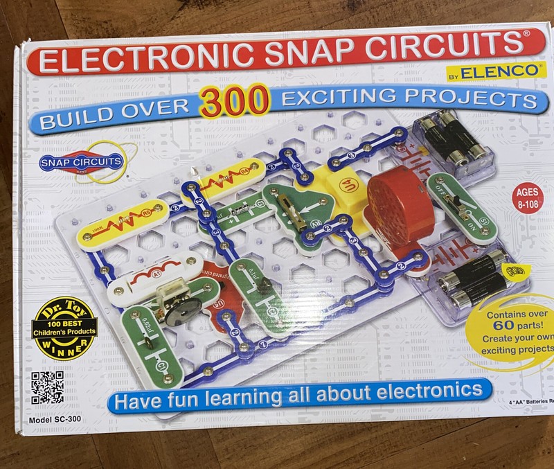 Elenco Electronic Snap Circuits Over 300 Projects Kit Model SC-300 Stem Learning