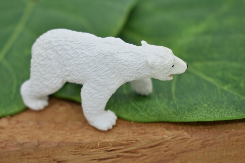 Polar Bear Small Very Nice Plastic Replica 2 1/4 inches long - F3499 B67 gallery