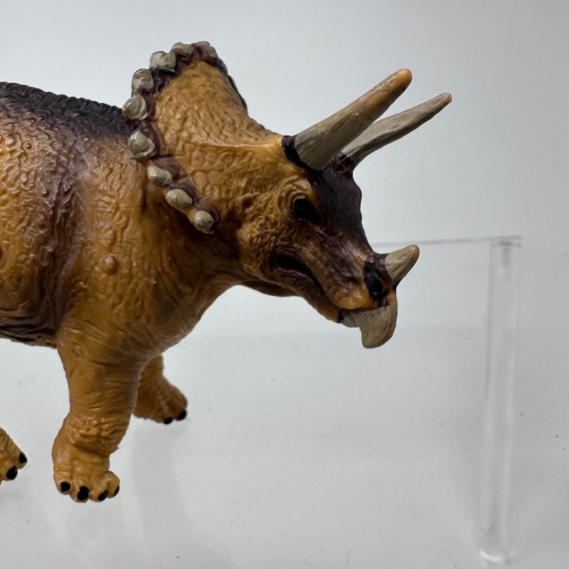 Safari Ltd Triceratops Figure Carnegie Brown Prehistoric Dinosaur Animal 7" 1988 gallery