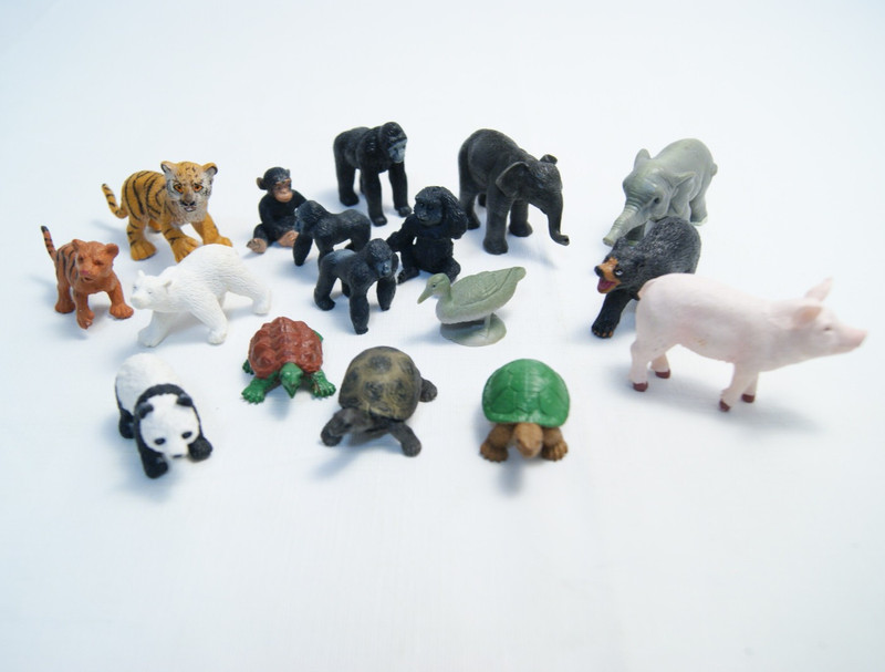 Mini Wildlife Animal Figures Lot 17pcs – Safari Ltd Schleich K&M 1–2” 17 Pieces