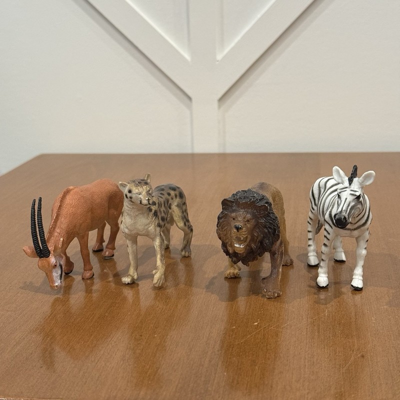 Safari Animals Figures Zoo Action Figure Play Set 4 Lion Zebra Leopard Gazelle