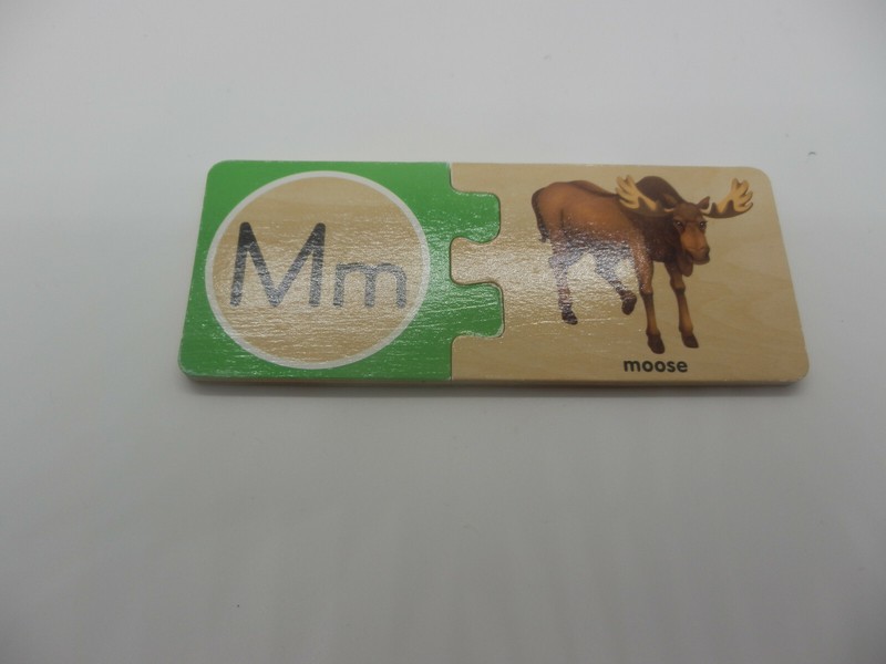 MELISSA & DOUG Alphabet Wooden Puzzle Letter Matching Skills REPLACEMENT pc “M”