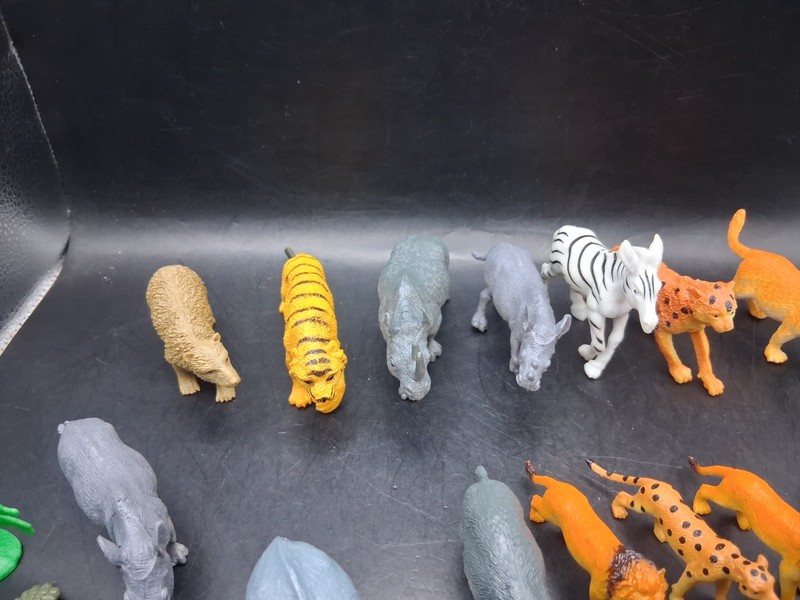 Wild Animal Toy Figure Lot of 23 Tiger, Wolf, Zebra, Rhino, Trees, Elephant, Sea gallery