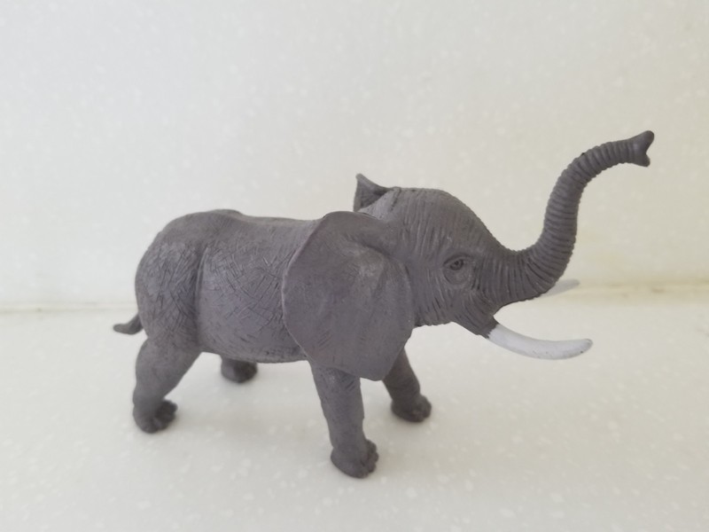 Safari Animal Figures Giraffe, Lion, Zebra, Elephant Durable Plastic Lot 0f 4 gallery