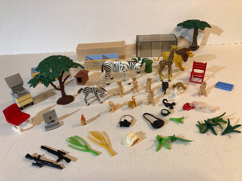 Playmobil? Zoo Animals Figures Play Set Realistic Jungle Set Vintage