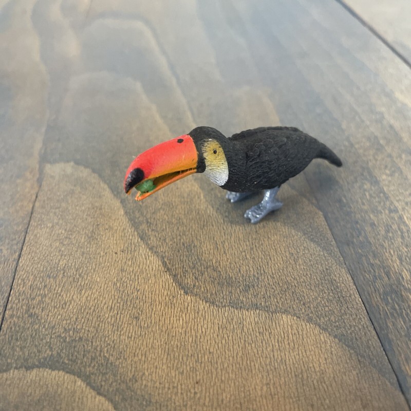 Lot of 3 Vintage Safari Ltd Tropical Birds - Toucan, Green Parrot & Ibis (Q8) gallery