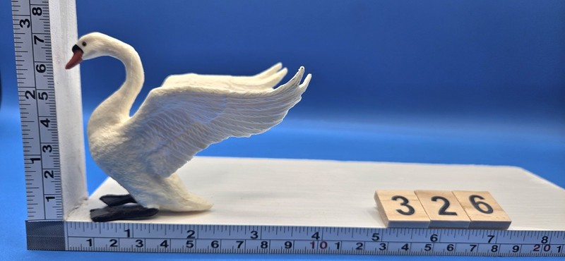 White Figure of Swans Toy Child Gift Plastic Figura Cisne Blanco Juguete Niño gallery