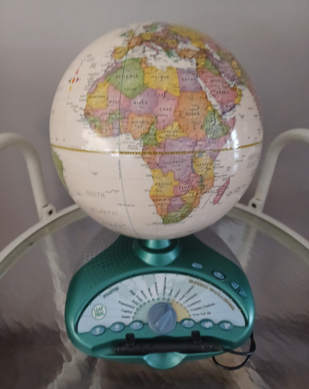 Vtg. Leap Frog Interactive Smart Globe Explorer Eureka Promotes Early Challenges
