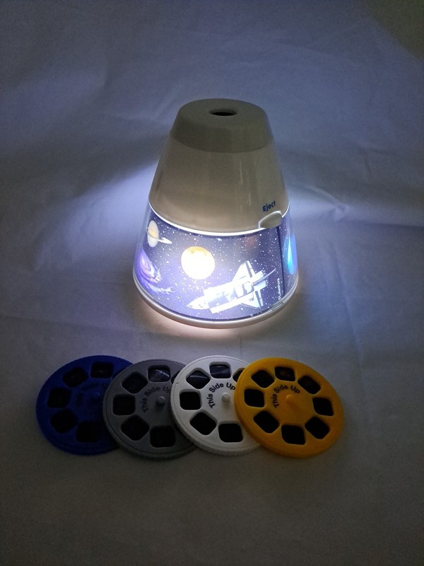 Lakeshore Kids Cosmic Space Projector Ages 3+ With All 4 Slides gallery