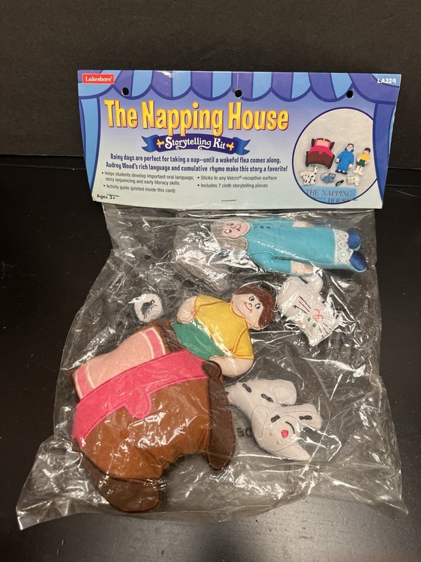 NEW Lakeshore The Napping House Preschool Storytelling Kit Plush Fabric Figures
