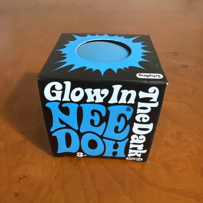 NeeDoh Glow in the Dark The Groovy Glowing Glob NEW IN BOX Blue