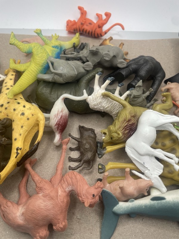 Lot Of Vintage Play Animals, Shark, Orca, Pigs, Birds And Others. 35 Pieces gallery