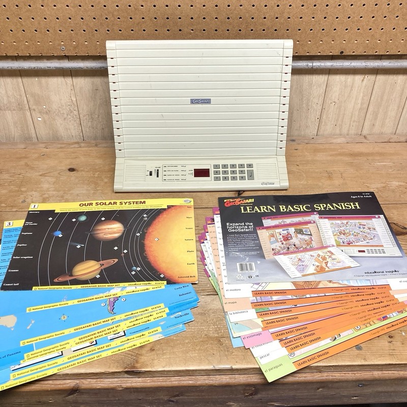 GeoSafari Electronic Learning Game EI-8800 ~ WORKS ~ 2 Card Sets ~ Basic Spanish