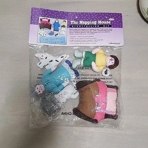 Lakeshore Storytelling Kit “the Napping House” By Audrey Wood 7 Piece Set