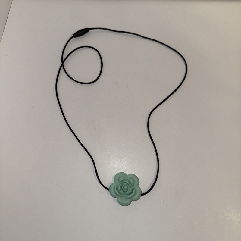 Silicone Chew Pendant Necklace for Autism ADHD Calming Chewy Bite Blue Flower