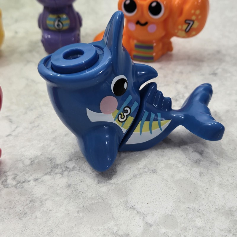 VTech Jiggle and Giggle Fishing Set Pole Bucket Wiggling Octopus Clam Whale Crab gallery