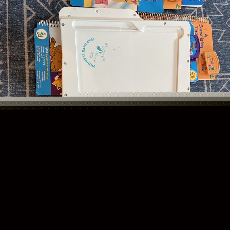 Leap Frog LeapPad W/ 8 Books & Cartridges Tested Ages 4-10 gallery