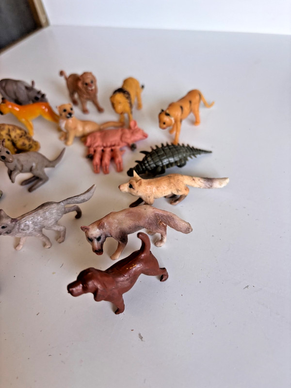 Lot of Vintage Small Plastic Toy Animals Farm Zoo Wild gallery