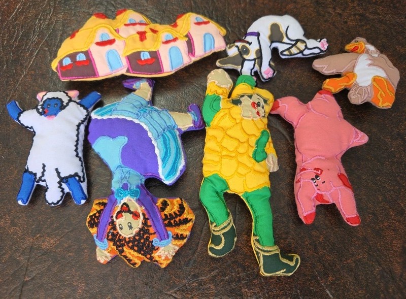 Lakeshore Learning Storytelling Kit Silly Sally 7 Piece
