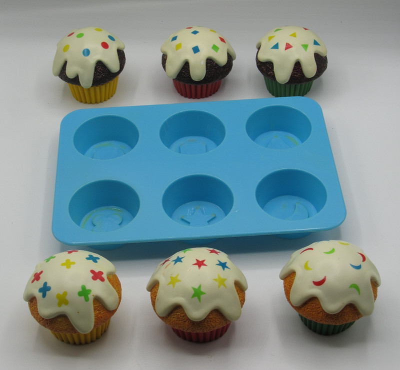 Discontinued Melissa & Doug Learning Resources Shape Sorting Cupcakes with Pan gallery