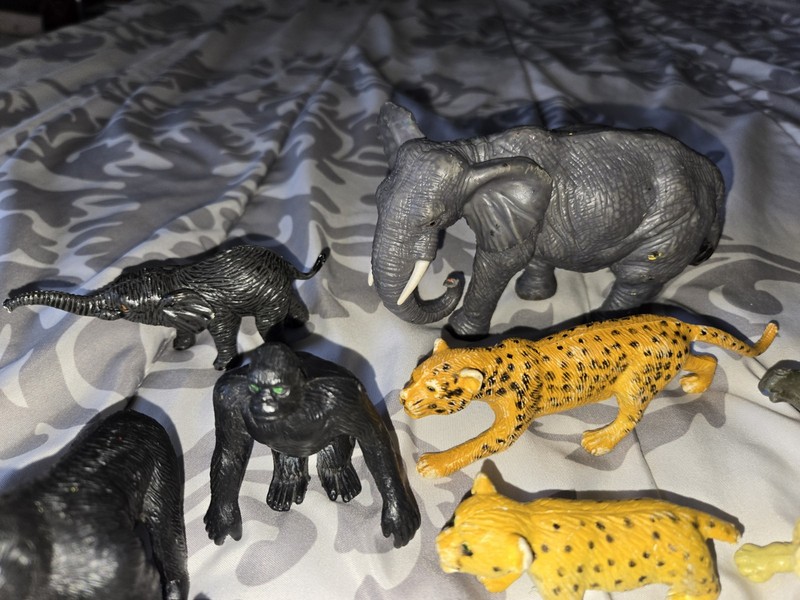Safari Animal Toys - Zoo Toys - Vintage - 1988 gallery