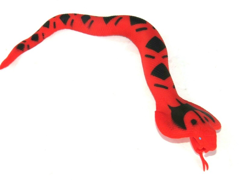 Imperial Realistic Detailed 12″ Cobra Snake Jiggly EPS Bead Filling Soft Rubber