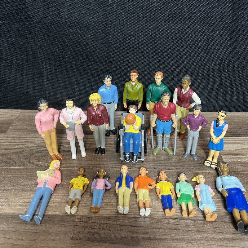 Discount School Supply Diverse Community Toy Figures Lot Of 20