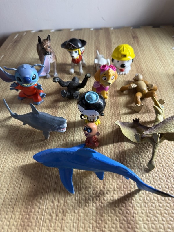 Lot Of 13 Mix Animals Dogs Monkey Shark And More
