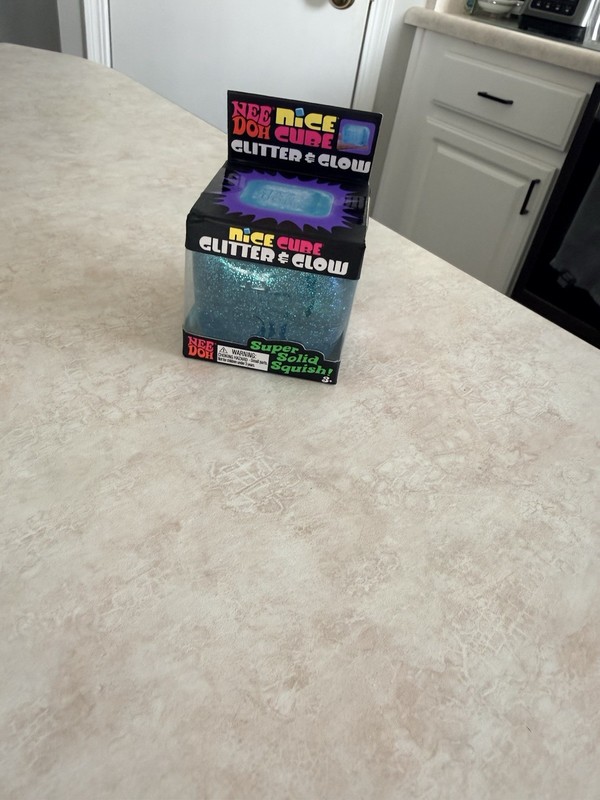 100% Authentic Glitter and Glow Needoh Cube New In Box Made by Schylling USA
