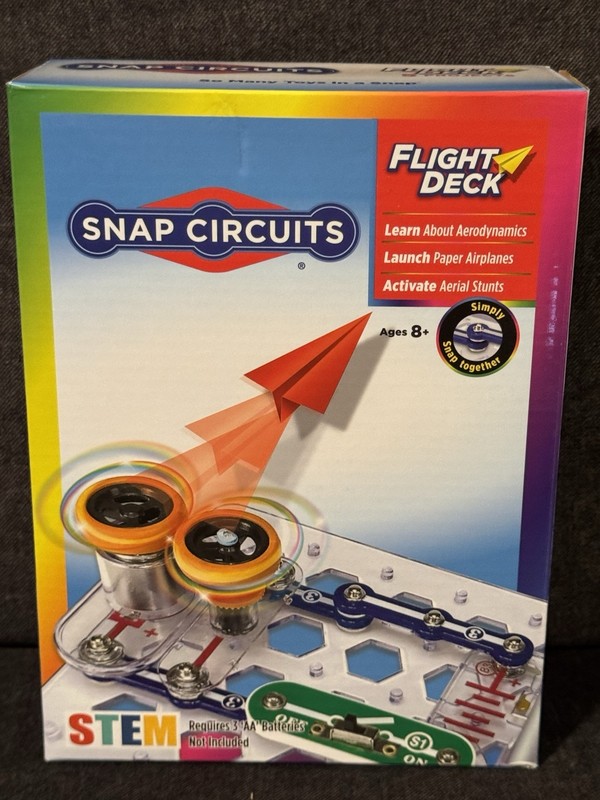 NEW Snap Circuits Flight Deck Science/STEM Toy Kit Ages 8+ Construction