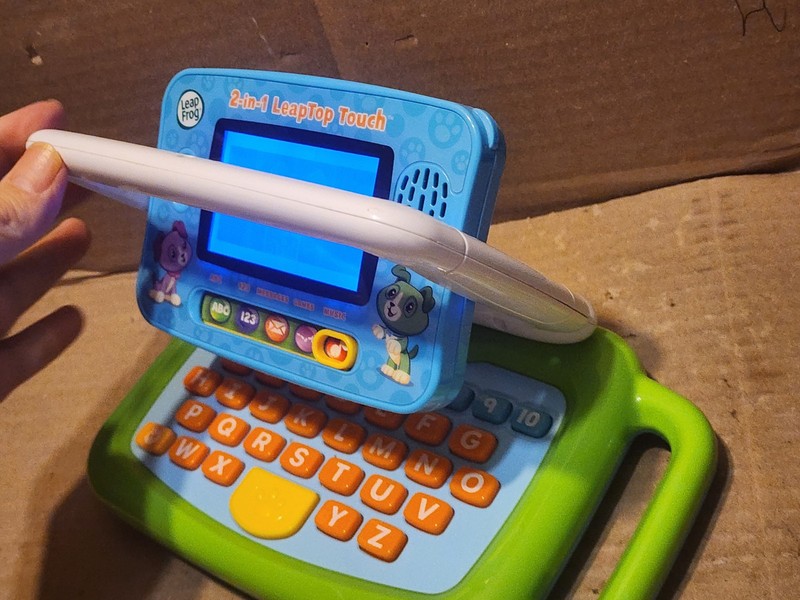 LeapFrog 2-in-1 LeapTop Touch Pretend Laptop & Tablet Learning Vocabulary + gallery