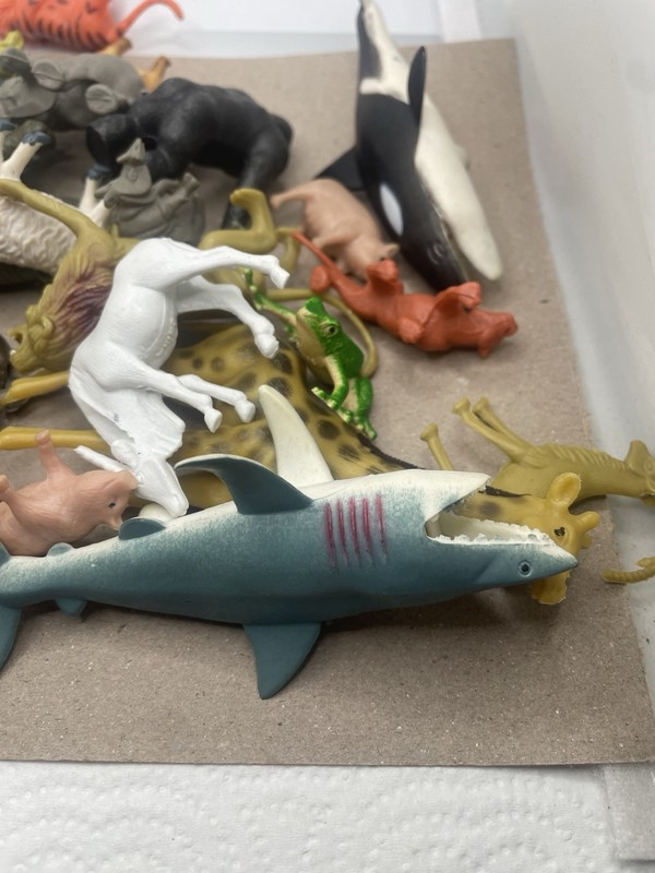 Lot Of Vintage Play Animals, Shark, Orca, Pigs, Birds And Others. 35 Pieces gallery