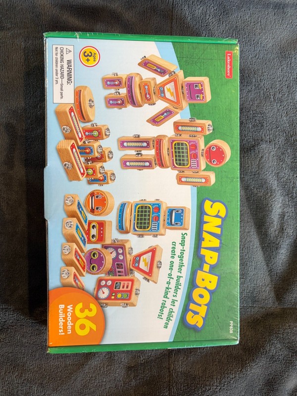 Lakeshore Snap-Bots Wooden Robot Building Set (36 pieces) #PP838