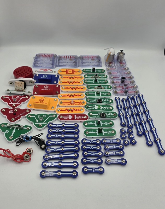 Elenco Snap Circuits Replacement Parts Multiple Sets Motors Speakers~ 69 Pieces