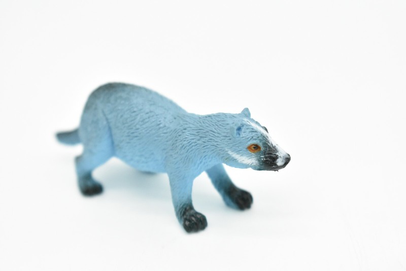Badger, Very Nice Plastic Animal, Educational, Gift, 2 1/2 " CWG107 B237 gallery