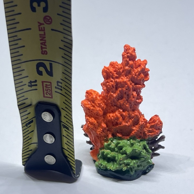 Safari Ltd. Lot of 3 Coral Clown Fish Scuba Diver Figurines Sea Life Figures A8 gallery