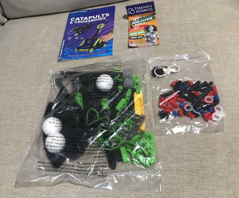 Thames & Kosmos Catapults & Crossbows Science Physics M15 STEM Building Set gallery