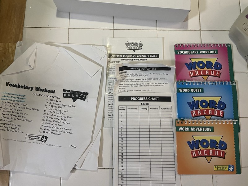 Vintage GeoSafari Word Arcade Educational Insights Portable Quiz Game w/4 Books gallery