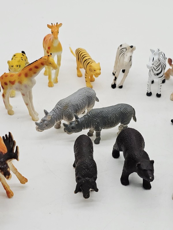 Large Lot of 36 Small 2" Jungle Wild Farm Animals Plastic Toy Figures Pretend gallery