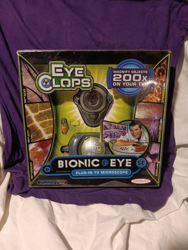 Jakks Pacific Bionic Eye Eye Clops Series Plug-In TV Microscope 2009 NEW SEALED