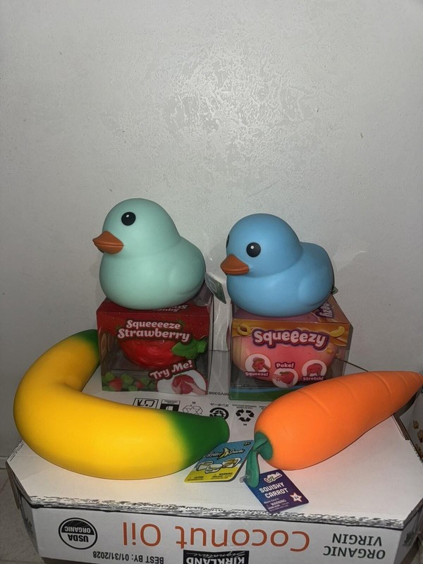 Sunny Days Squeezy Lot of 6. (2 Ducks 1 Strawberry 1 Carrot 1Peach 1Banana )