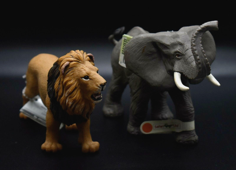 African Bull Elephant & Lion Wild Safari Animal Figure Safari Ltd NEW Toys