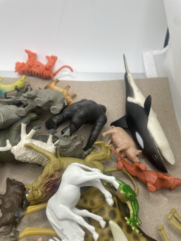 Lot Of Vintage Play Animals, Shark, Orca, Pigs, Birds And Others. 35 Pieces gallery