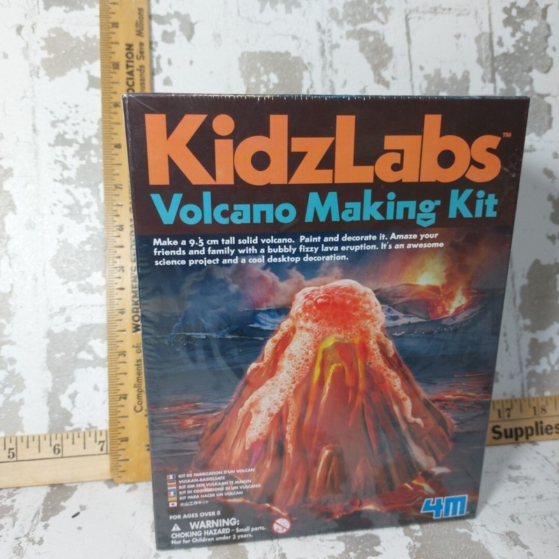 Volcano Making Kit by Kidz Labs Fun Science Products 4M NEW FactorySEALED Age 8+