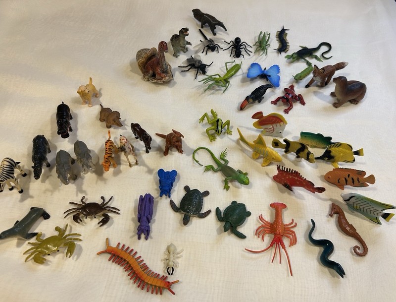 SAFARI Ltd Plus Others Animal Lot of 45 – Insects, Fish, Wildlife, Apatosaurus