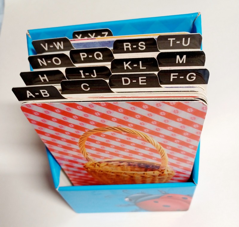 KIDS LEARNING ALPHABETICAL LETTERS W/PICTURES ON CARD A/Z LETTERS gallery